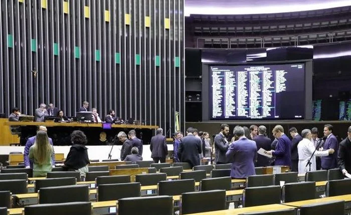 Saiba como foi e quais deputados alagoanos votaram sobre a taxação de grandes fortunas