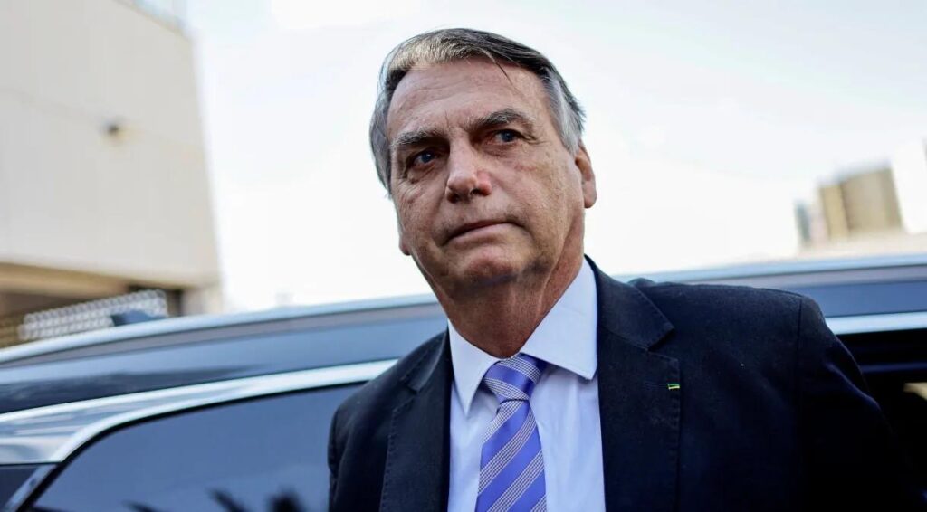 “Estou vivo e o candidato sou eu”, diz Bolsonaro sobre eleições de 2026