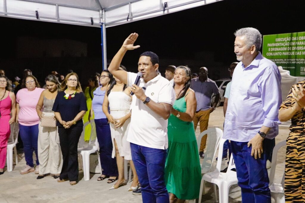 Sonho realizado: Prefeito Júlio Cezar entrega à população obras no Parque das Mangueiras