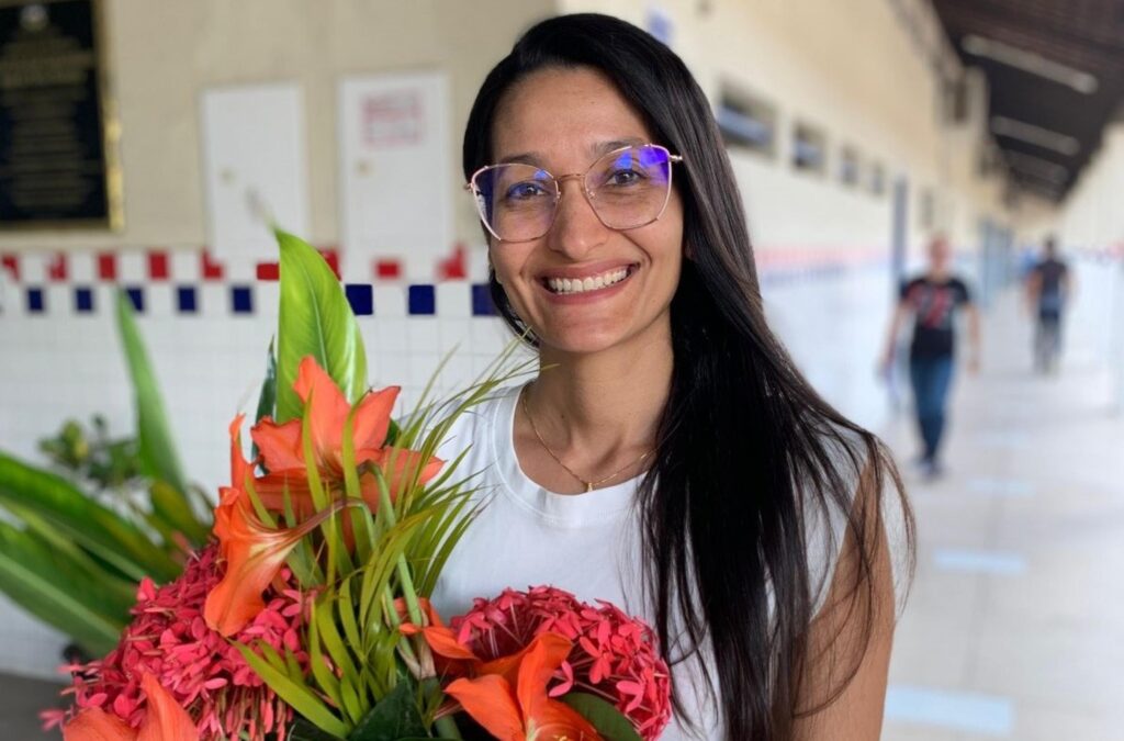 Professora alagoana conquista 8º lugar no Prêmio Ensina Integral