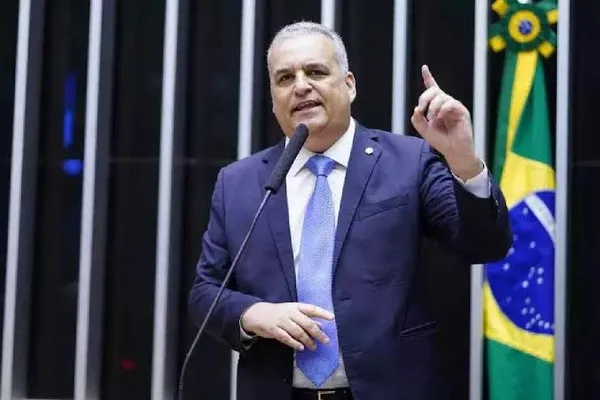 Alfredo Gaspar assume presidência do União Brasil em Alagoas com foco em chapa para 2026